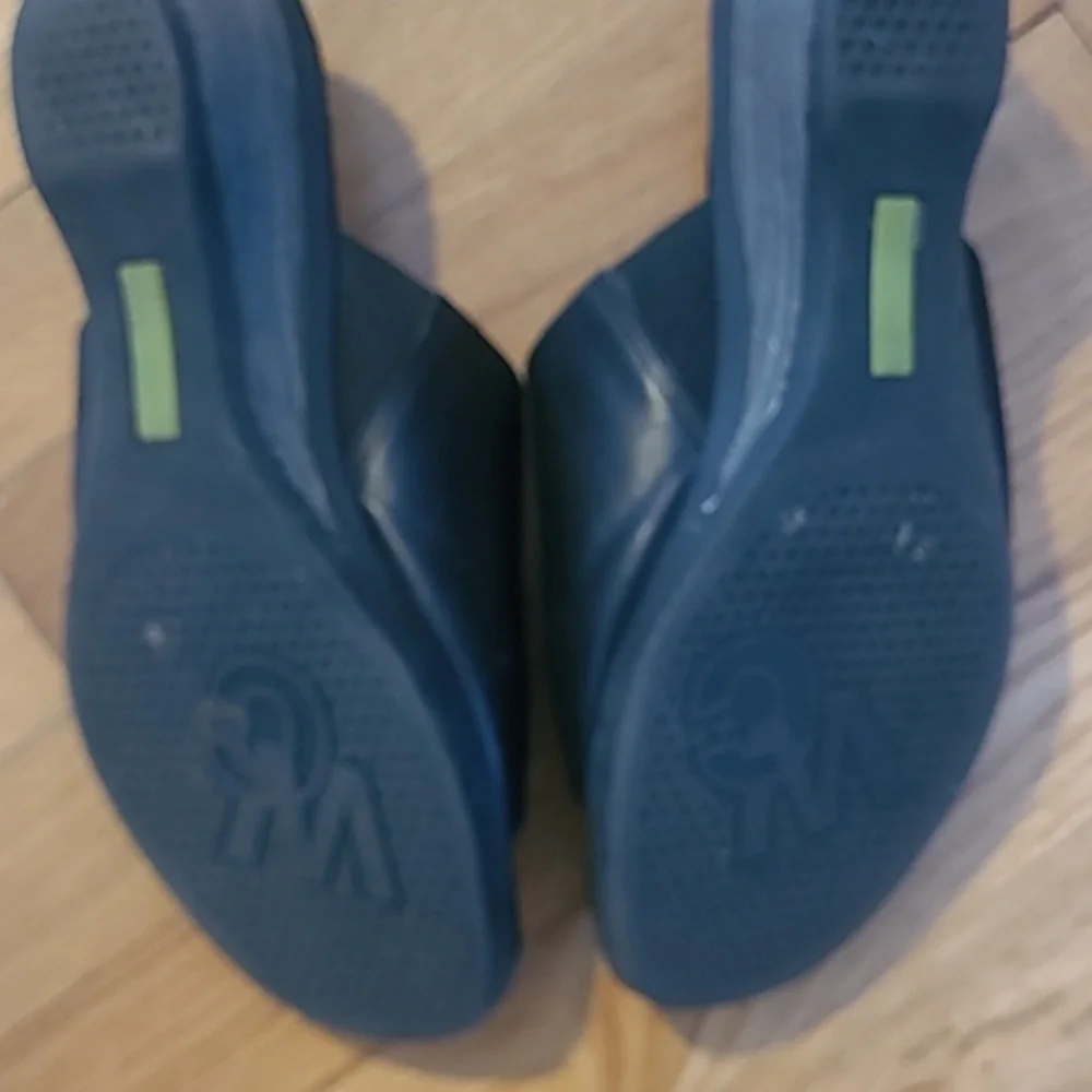 Walking Cradles Black Slide Sandals - Picture 3 of 5